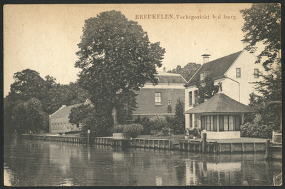 17196 Gezicht op de Vecht te Breukelen, met rechts het huis Vecht en Dam (Dannegracht 16).